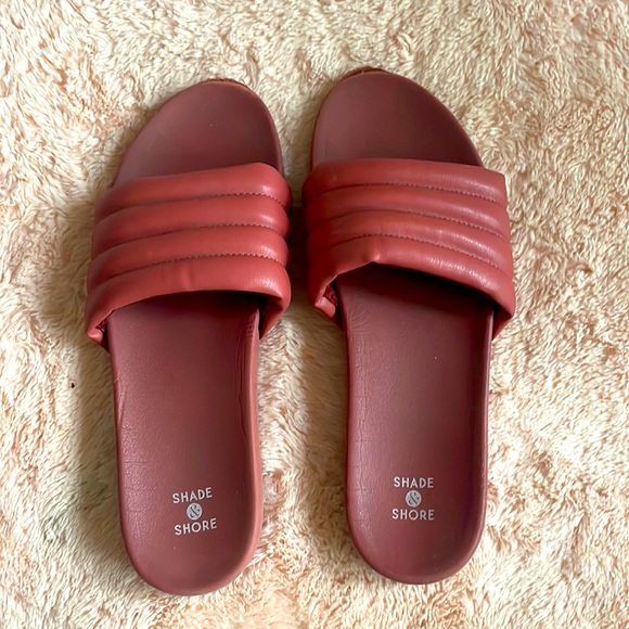 Sandals - Picture 1 of 1